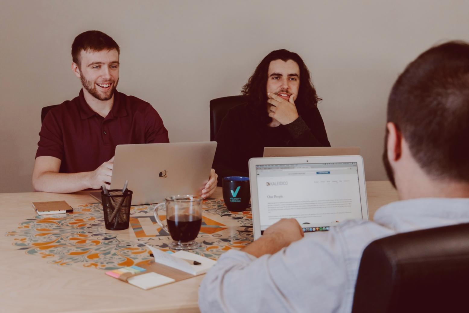 Sviluppo applicazioni mobili con intelligenza artificiale